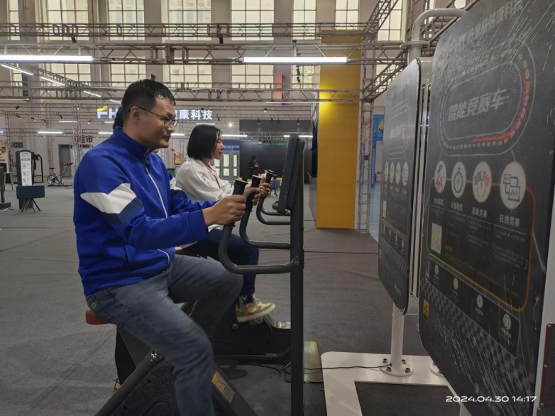 首届新疆喀什体育博览会落幕好家庭“智慧体育”受安博关注(图2)