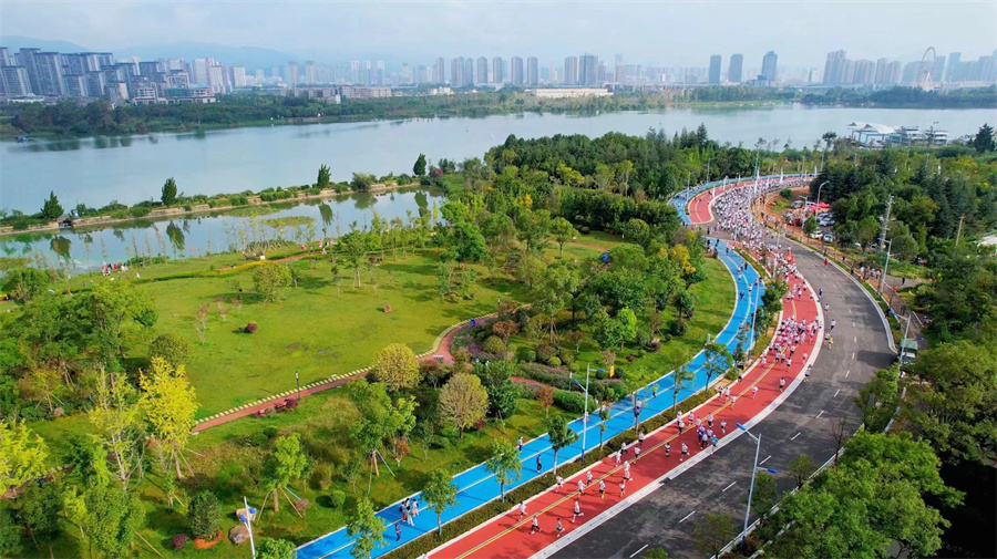 安博体育平台云南:以更高水平全民健身公共服务助推健康县城“勤锻炼”工作_新华网(图1)