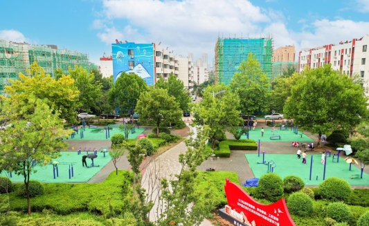 青岛西海岸新区：老安博体育旧小区健身器材焕新升级助力健康生活“动起来”(图2)