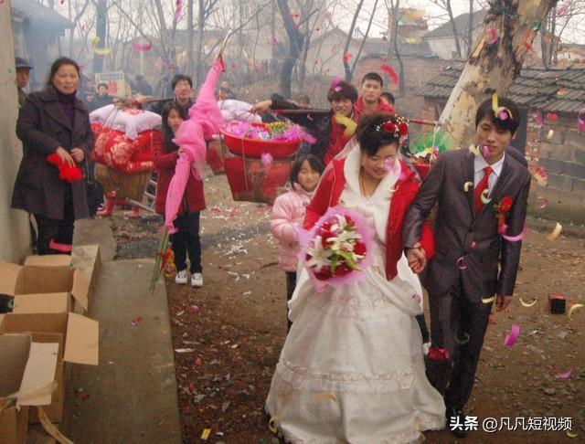 万万没有想到现在农村出现的安博体育这三大怪象还在继续蔓延(图2)