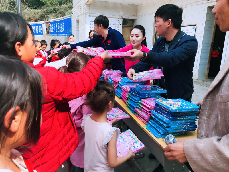 最美社会体育指导安博体育员丨邓丹:推广花毽运动以满腔热忱为全民健身贡献力量(图6)