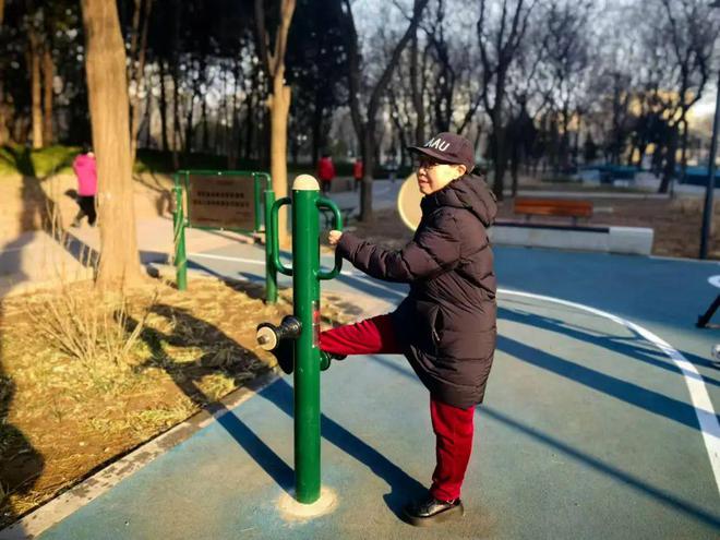 安博体育平台【实事为民】全年“上新”健身路径2000余件群众健身锻炼更方便(图2)