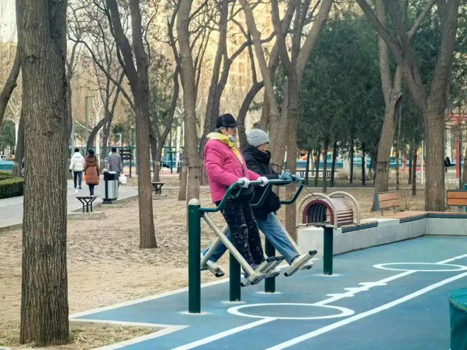 安博体育平台【实事为民】全年“上新”健身路径2000余件群众健身锻炼更方便(图1)