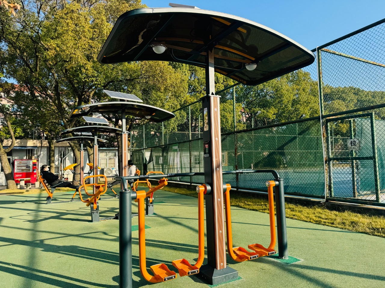 安博体育平台金山這些設施對老年人真“好”！(图1)