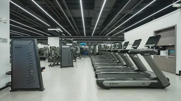 舒华体育：新型健安博体育身门店投用树立健身行业新标杆(图2)