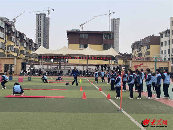 共促体育教育创新发展泰山区中小学体育教研活动在泰安迎春安博学校圆满举行(图2)