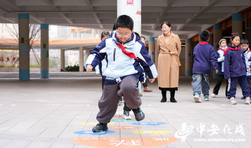 安博体育中安观察｜中小学“加长版课间”落地合肥孩子们怎样“动起来”？(图3)