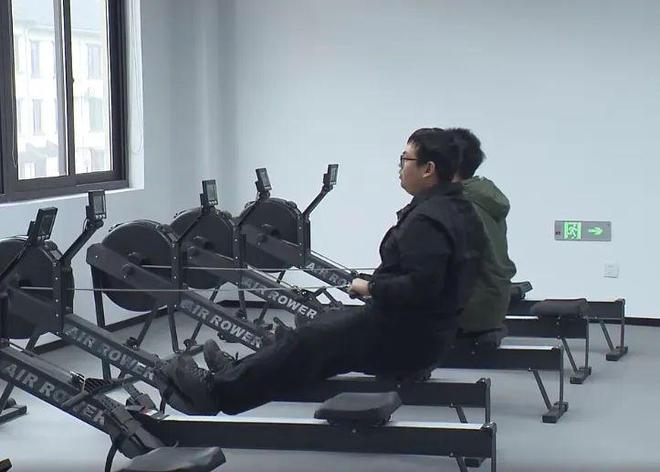 安博体育1800㎡社区市民健身中心正式开放！(图3)