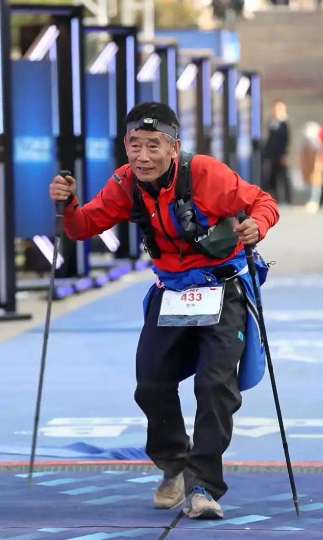 安博体育运动装备市场规模将超6000亿珠峰攀登季看点多犀牛说(图9)