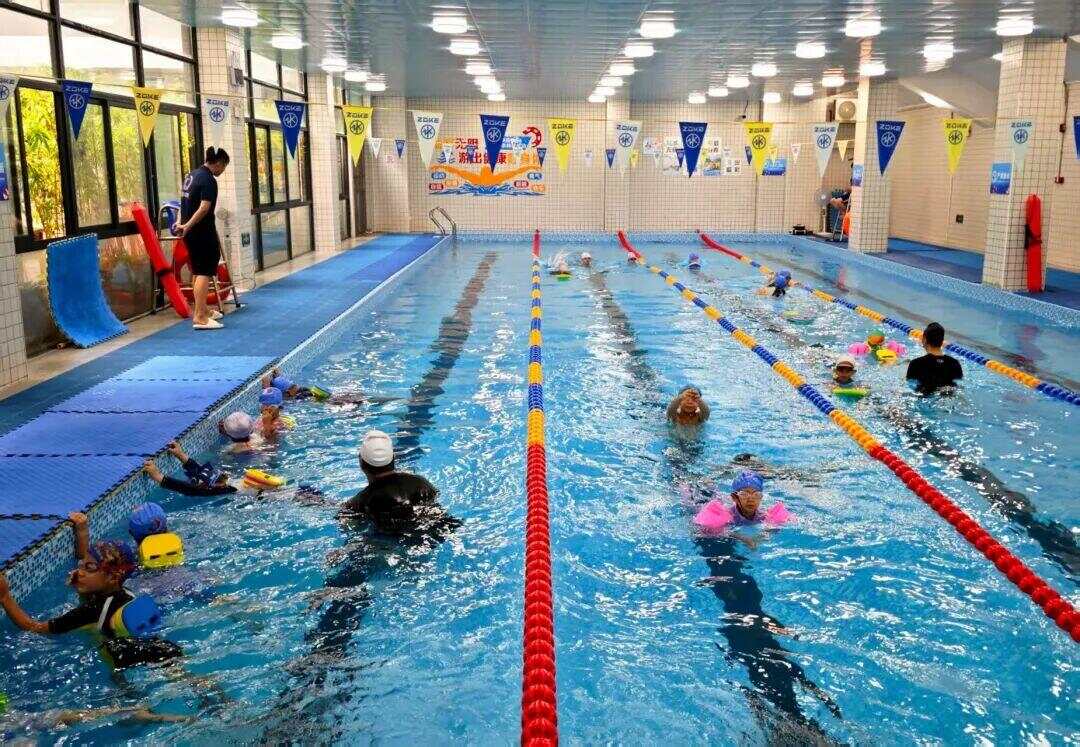 安博体育广州花都135所校园体育设施开放“10分钟健身圈”来了(图2)