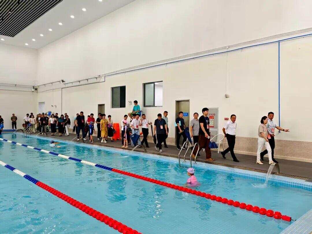 安博体育广州花都135所校园体育设施开放“10分钟健身圈”来了(图7)