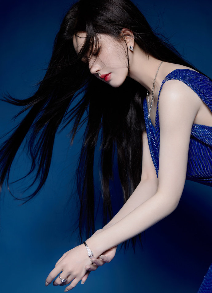 安博体育女主播扒开尿口网站(图1)