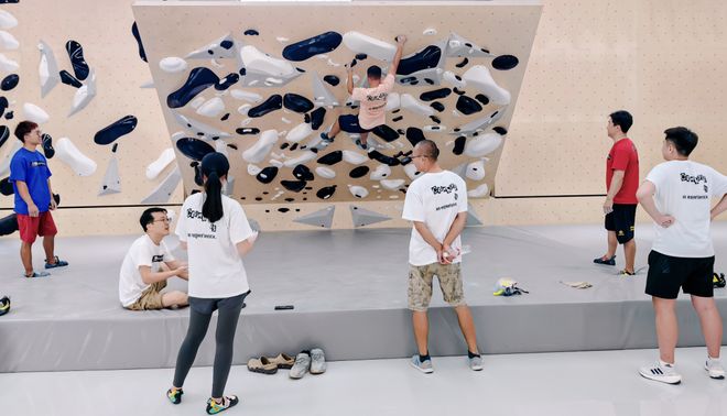 安博体育平台50万岩友掀起攀岩热潮谁吃到了红利?(图9)