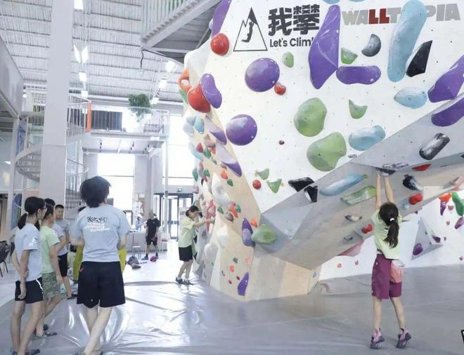 安博体育平台50万岩友掀起攀岩热潮谁吃到了红利?(图5)