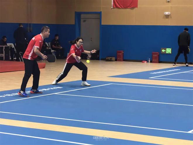 安博体育平台网球羽毛球乒乓球“三合一”|这项网红运动首次在哈开展正式比赛(图5)