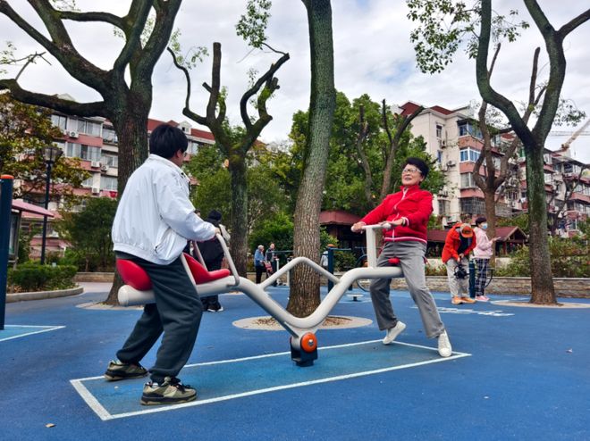 器材、地面、采光全优化！这个健身苑的更新太懂居民心安博体育(图3)
