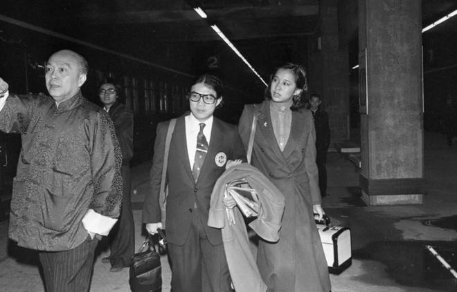 安博体育郭晶晶没想到79岁公公霍震霆又为霍家争光他让豪门圈集体沉默(图9)