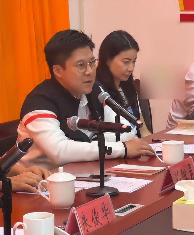 安博体育郭晶晶没想到79岁公公霍震霆又为霍家争光他让豪门圈集体沉默(图12)