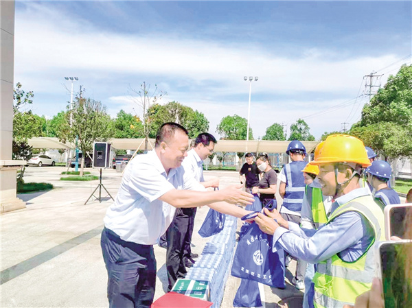 “小阵地”托起“大服务”——汉滨区总工会扎实推进职工群众文化服务体系建设-安博体育平台安康新闻网(图5)