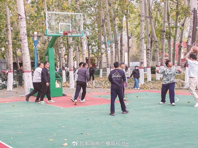 安博体育身边的“十四五”丨“一刻钟健身圈”圈出健康新生活(图1)