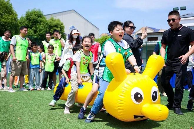 闵行的她荣获全国群众体育先进个人称安博体育平台号(图3)