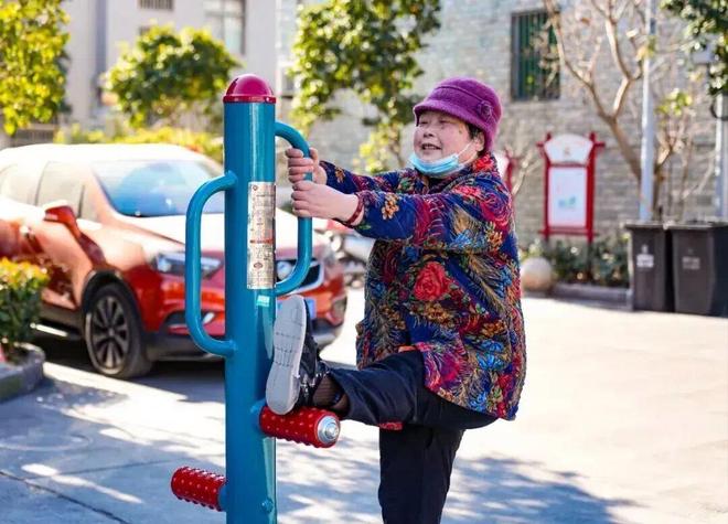 闵行的她荣获全国群众体育先进个人称安博体育平台号(图7)