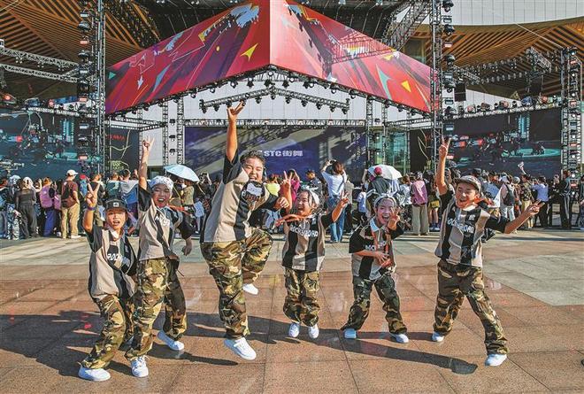 安博体育平台为健康充电!无锡开启体育消费新方式(图2)