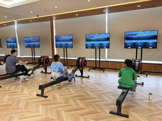 新华财经“单车”胜“赛安博体育平台车”室内能“划船”——“AI+体育”让运动更有趣(图4)