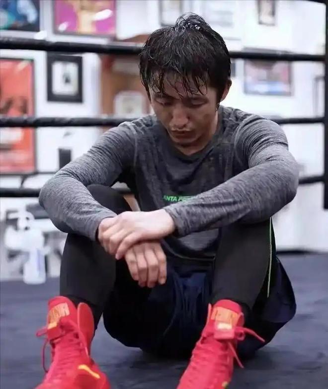 安博体育拳王邹市明自爆破产不止赔光2亿妻子参加婚礼撕下最后的体面(图2)