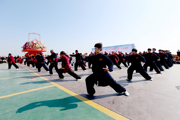 安博体育济宁:健身举步可享 赛事点燃全城(图4)