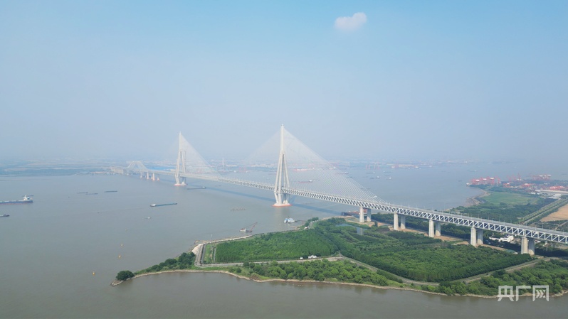 安博体育行稳致远开新局丨连跨4个万亿台阶“苏大强”的“新”引擎有多强？(图7)