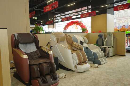 力动健身器材按摩椅郑州旗舰店以专业体测+多元品牌+个安博体育性定制落地紫荆山路(图6)