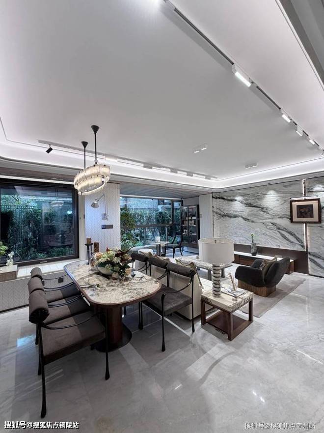 聚焦保利外滩序别墅售楼处发布：央企筑顶奢人居新标杆安博体育平台(图9)